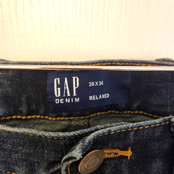 GAP Relaxed Fit Jeans - 36 × 34 - Picture 5 of 7